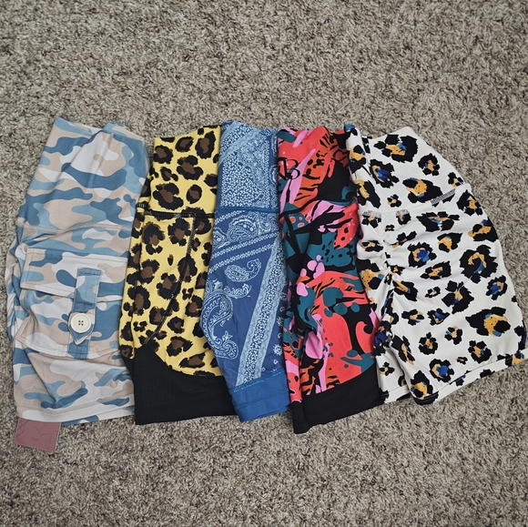 Noireblanc Shorts - Picture 4 of 4